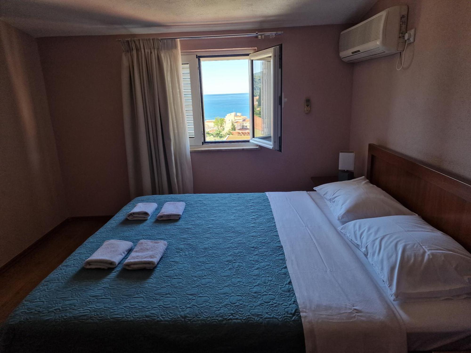 Vila Lena Petrovac ภายนอก รูปภาพ